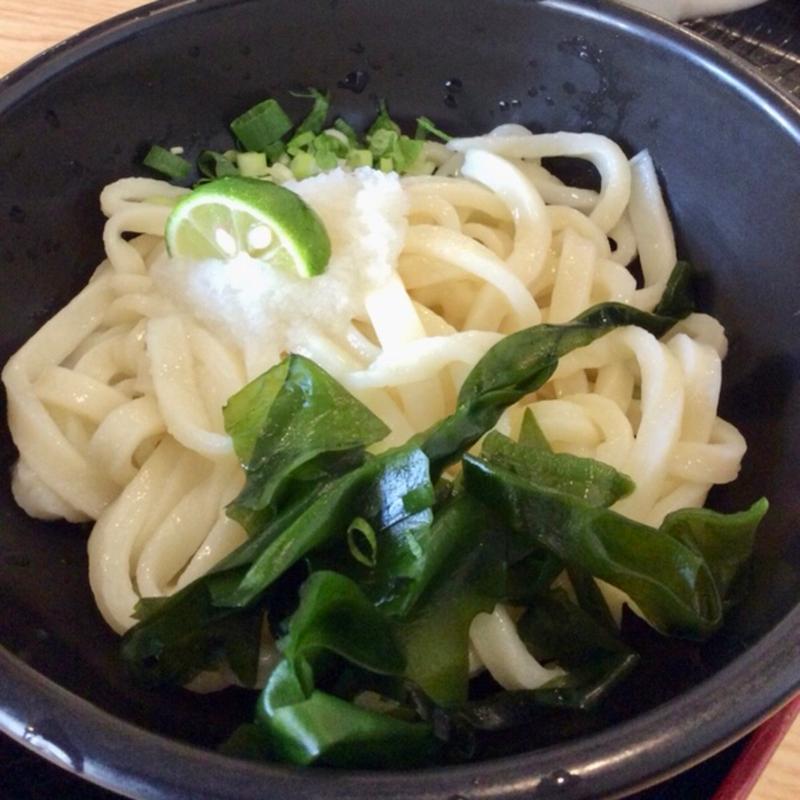 ぶっかけうどん(手打ちうどん つづみ)
