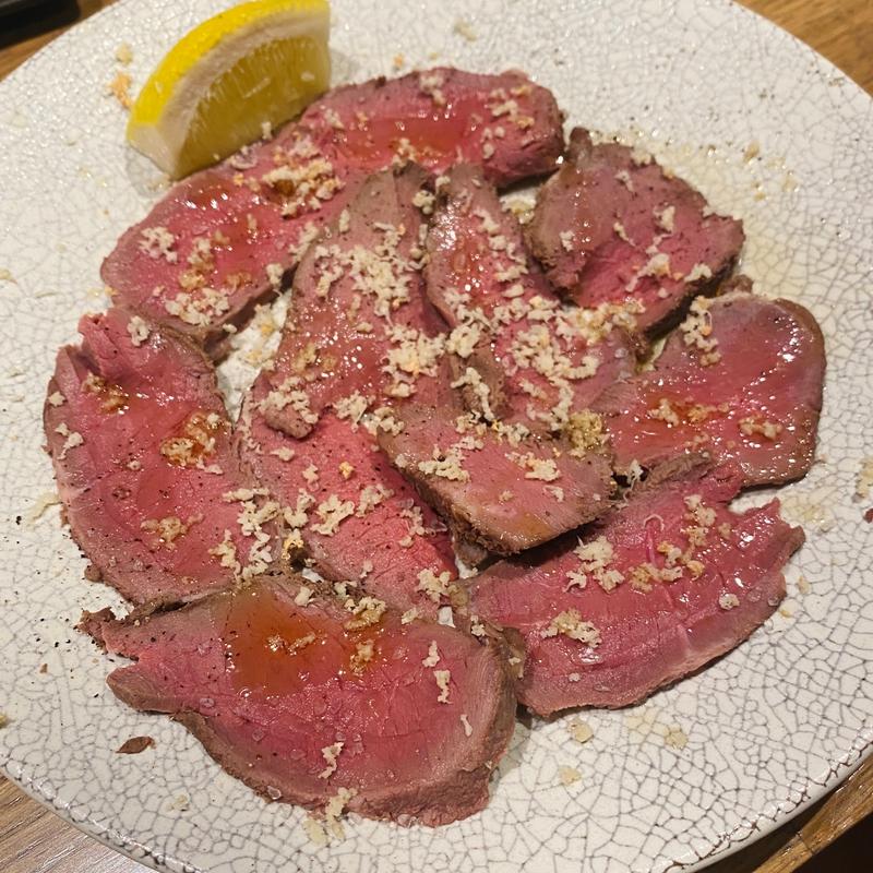 牛ハツのカルパッチョ(TOKYO MEAT酒場 練馬店)