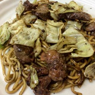 ホルモン入りやきそば（小）(権兵衛)