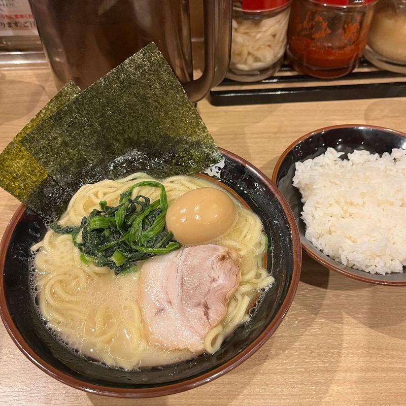 ラーメン　しお(横浜家系ラーメン 大黒家 甲府南店)