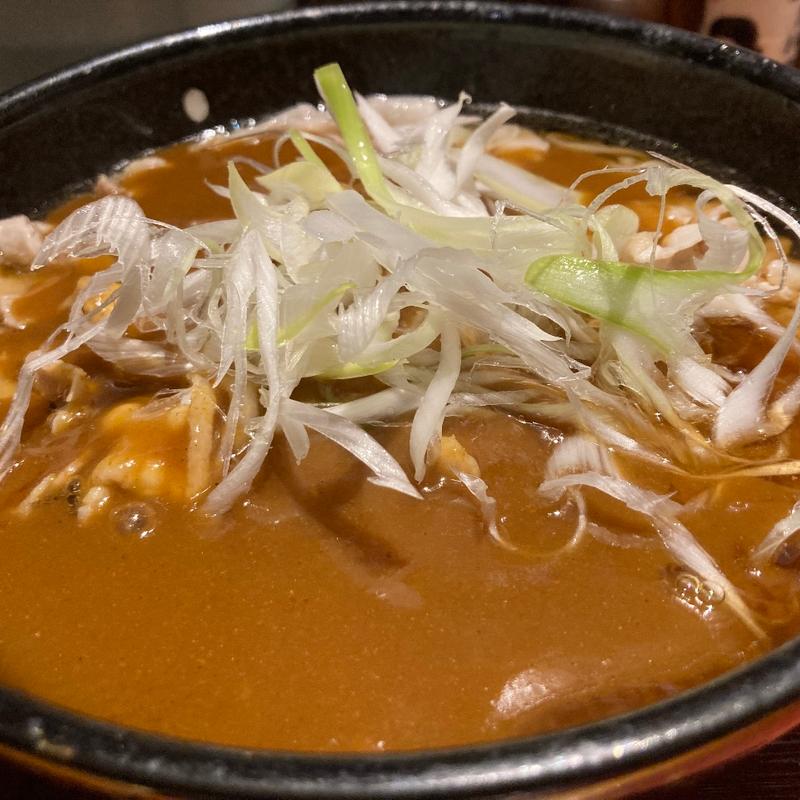 豚バラ肉カレーそば(煉 神田店)