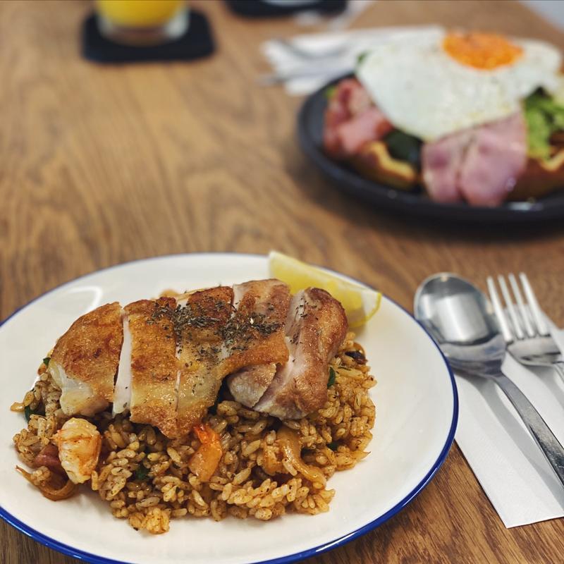 (ダイニングカフェ&バー SIXXX.(シックス))