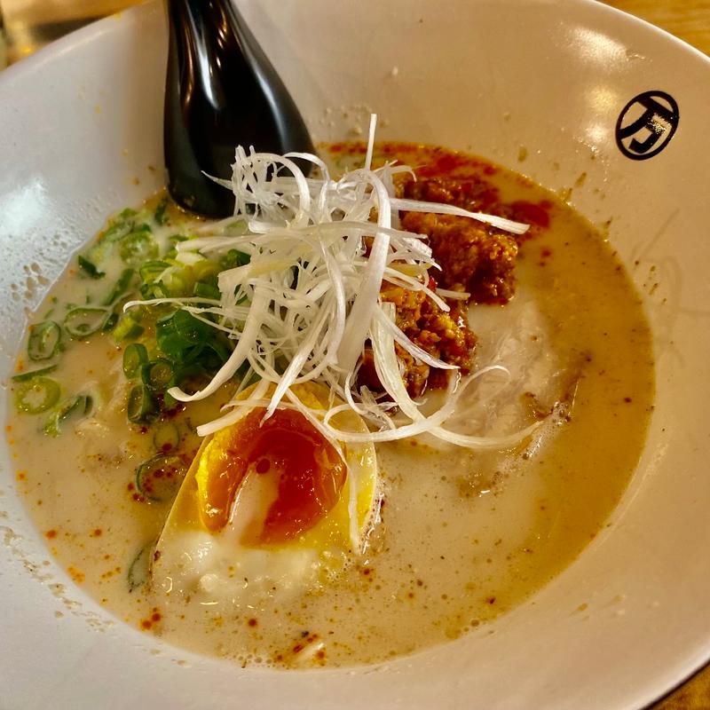 豚骨坦々拉麺(まる万ラーメン)