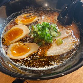 赤黒とんこつ(まる万ラーメン)