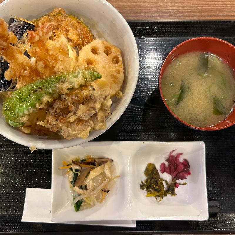 海老と旬菜のこだわり天丼(旬菜和食壱護)