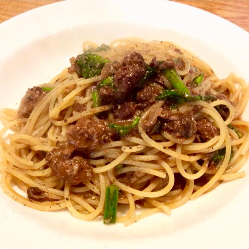 牛スジと春菊のブラザートソース 〜アオスタ風〜(Trattoria da giacomo)