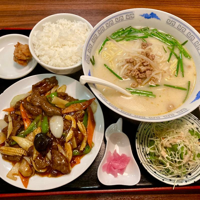 牛肉のXO醤炒め 台湾豚骨ラーメン(味鮮 （ミセン）)