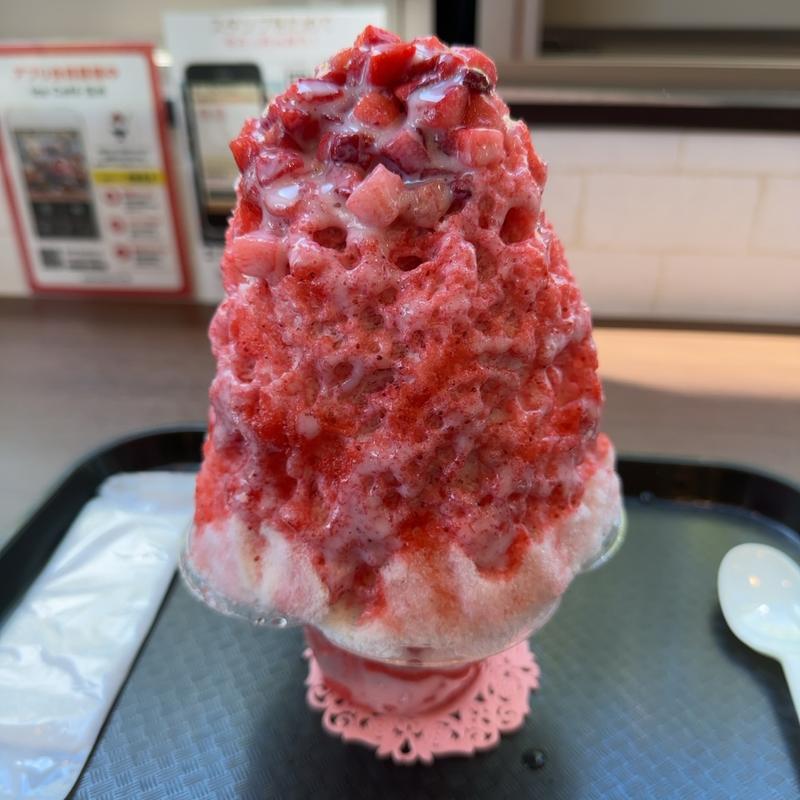 完熟苺みるく(アイス カフェ 弘水 （Ice cafe KOSUI）)