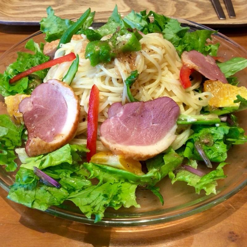 紅茶鴨とオレンジの冷製パスタ(スイーツリングカフェ （SWEETS RING CAFＥ）)