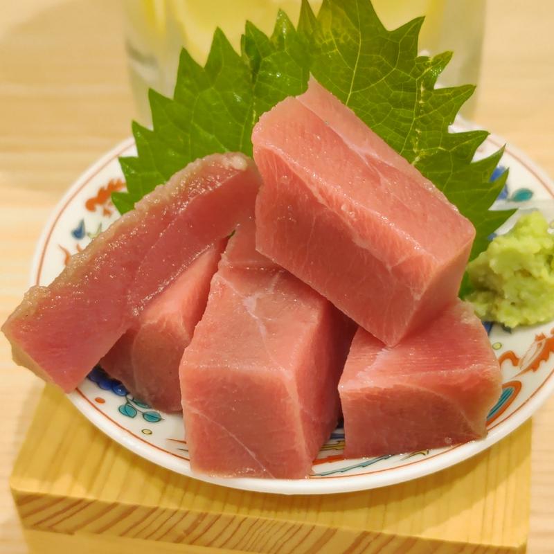 本マグロぶつ(貝・海苔巻き 野毛しらはら)