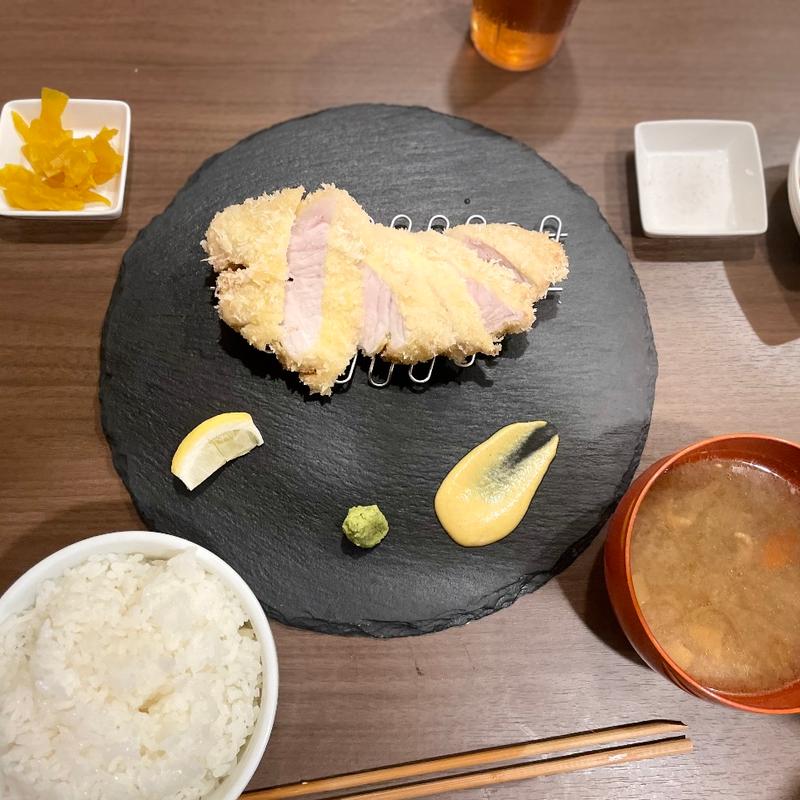 香り豚ロースかつ定食(170g)(とんかつ そら〜空〜)