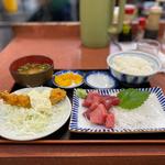 本マグロ中とろぶつ定食、大エビフライ付き(大田市場三洋食堂)