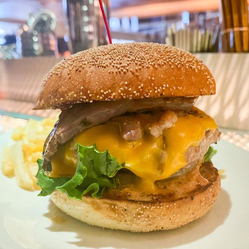 ポークハラペーニョBBQバーガー(RIGOLETTO BAR AND GRILL)