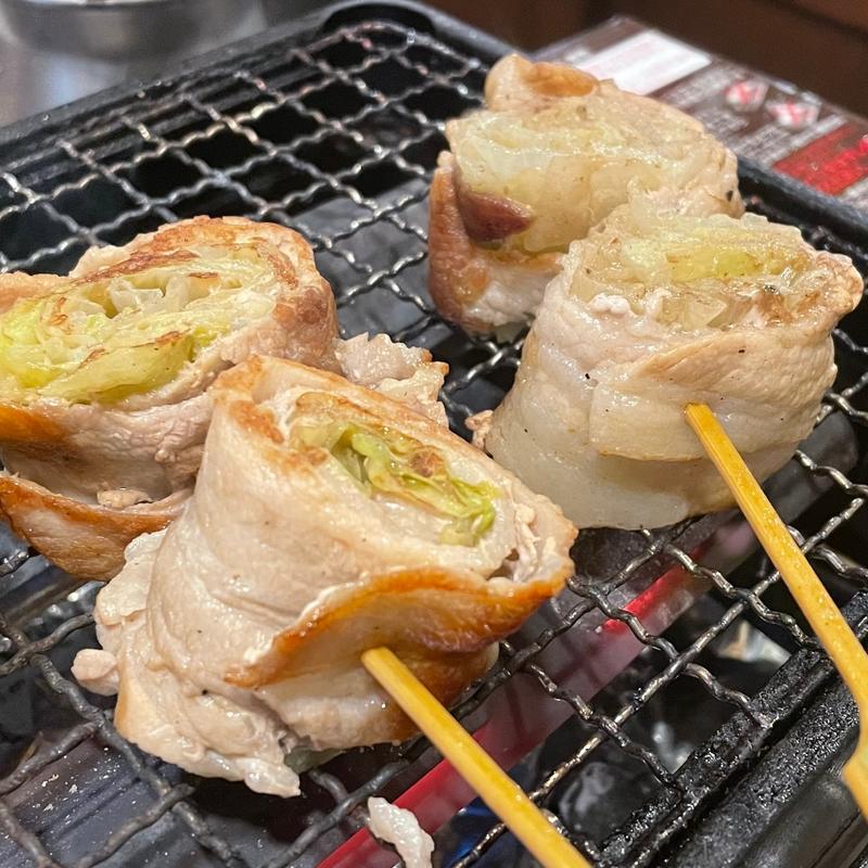 豚肉野菜巻き串 レタス巻き(大衆ロマン酒場 焼きんしゃい 近鉄八尾駅前店)