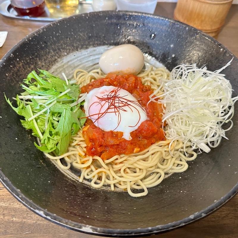 冷製トマトラー油辛和え麺(麺らいけん)