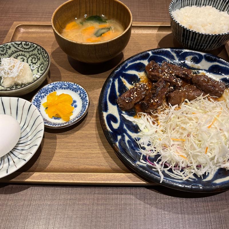 牛ハラミ焼肉定食(ニューワクラ)