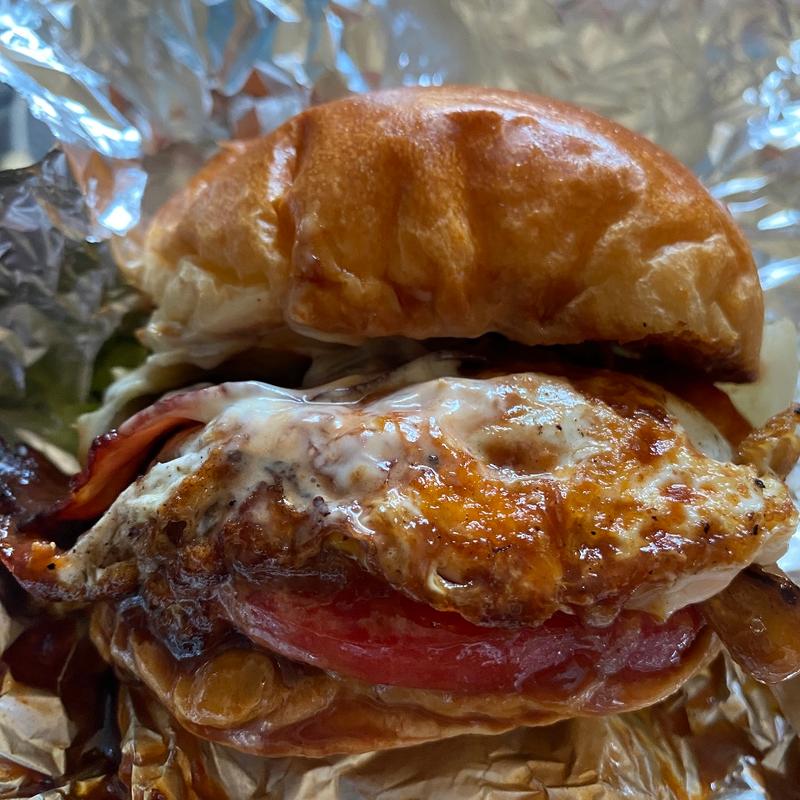 Rサイズフルトッピング(淡路島バーガー)