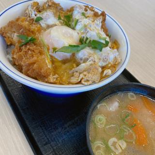特カツ丼と豚汁(小)(かつや 大阪泉佐野店 )