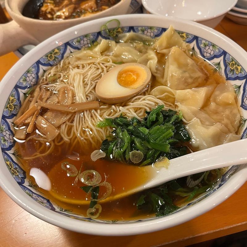 醤油ワンタン麺(揚州商人 横浜スタジアム前店)