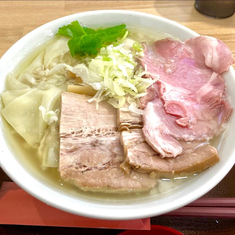 特製背脂そば（醤油•白だし）(手打ち正麺hachimitsu)