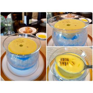 トウモロコシの冷製スープ(ＬＥ ＣＯＵＰＬＥ ＤＡＴＥ （ル クプル ダテ）)