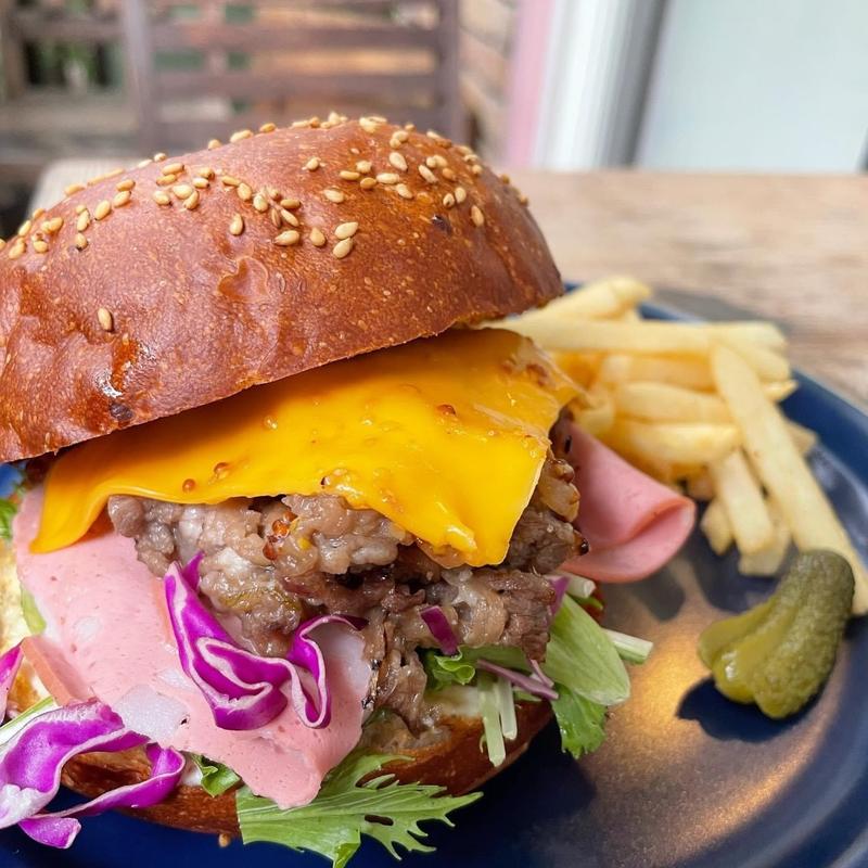 setadaiチーズステーキバーガー&ポテトセット( TOLO COFFE&BAKERY(トロ コーヒーアンドベーカリー))