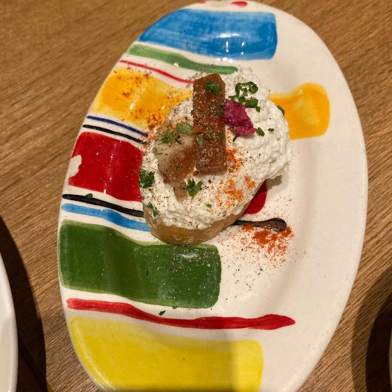 ゴルゴンゾーラとビーツのムース(リザラン 三軒茶屋)