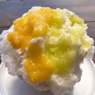 メロン&パイナップルのMIX(しあわせ かき氷店)