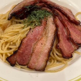 アリオ　オリオ　ベーコン添え(あるでん亭 新宿センタービル店 （アルデンテイ）)