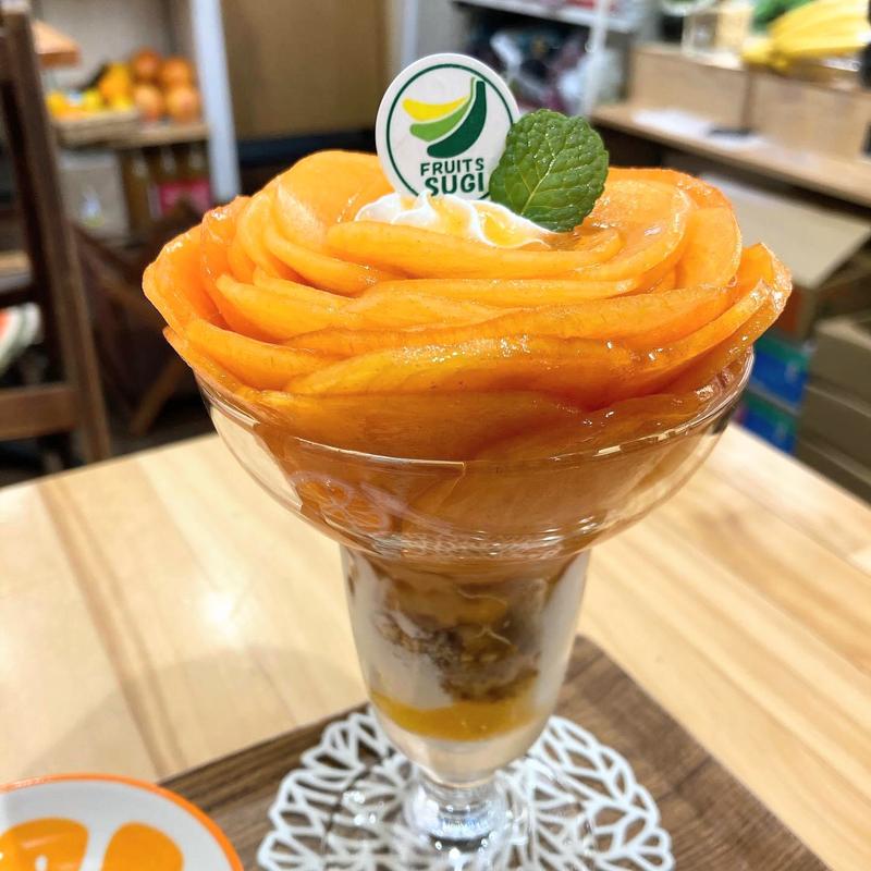 柿のパフェ(フルーツすぎ 大塚本店)