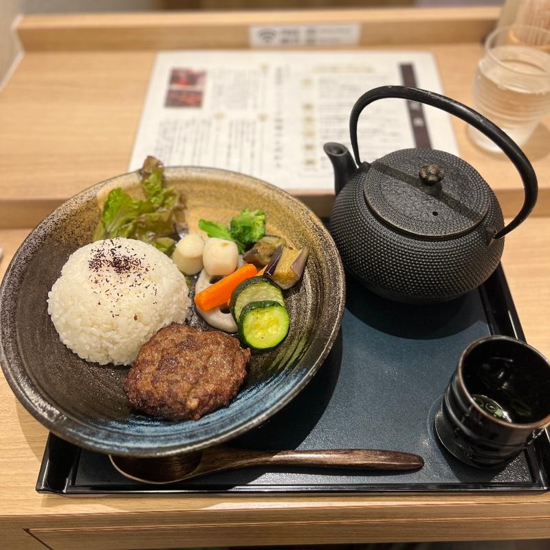 和風だしハンバーグ(挽肉屋 神徳)