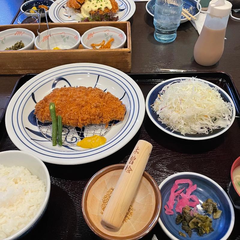 ロースかつランチ（少し大きめのロースかつ 130g）(とんかつ開花亭 荒田店 )