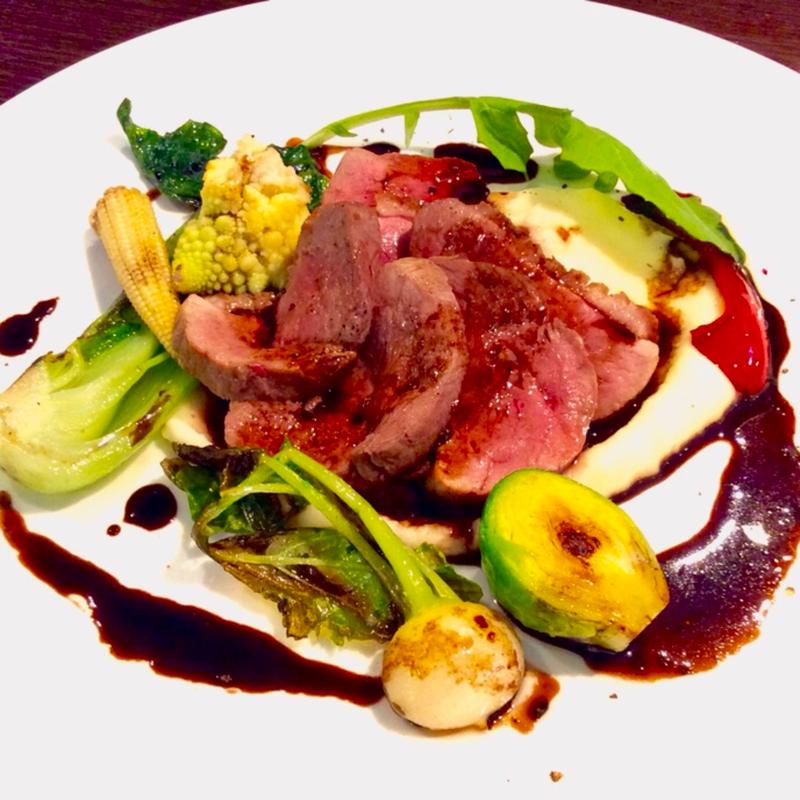 鴨胸肉のロティー 赤ワインソース(ラ・キュイジーヌ・ド ウオタマ)