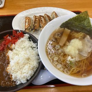 東京ラーメン+カレーライス(ゆにろーず日立太田店)