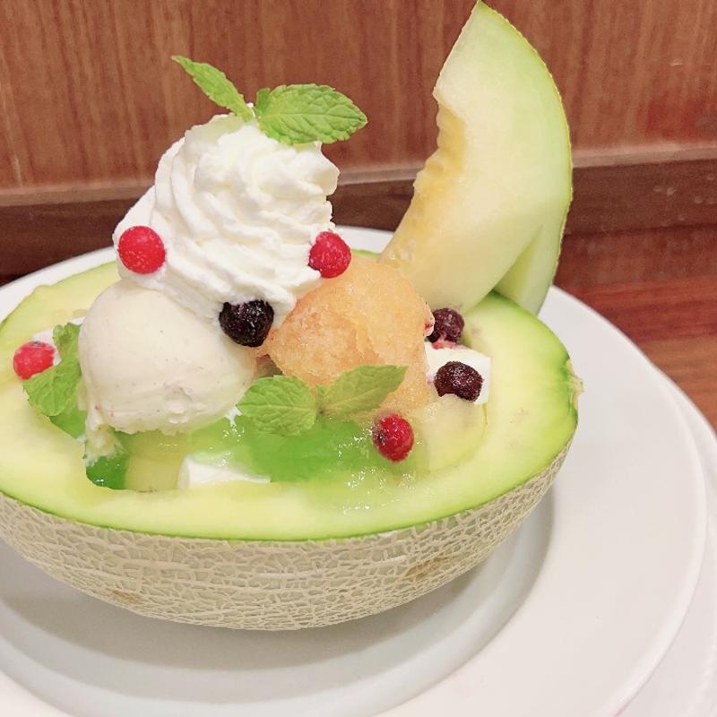 メロンボウルパフェ(ロイヤルホスト西川口店)