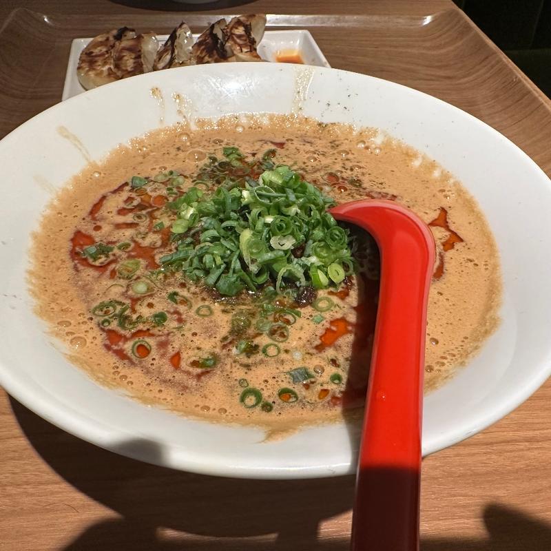 担々麺(どうとんぼり神座×青藍 梅田フードホール店)