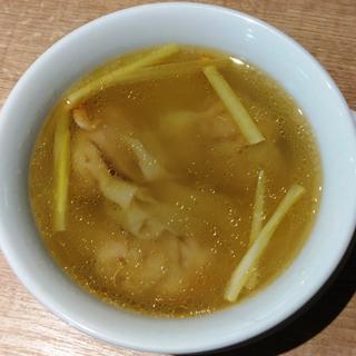 黄韮入り海老ワンタンスープ(鵬天閣 七茶)