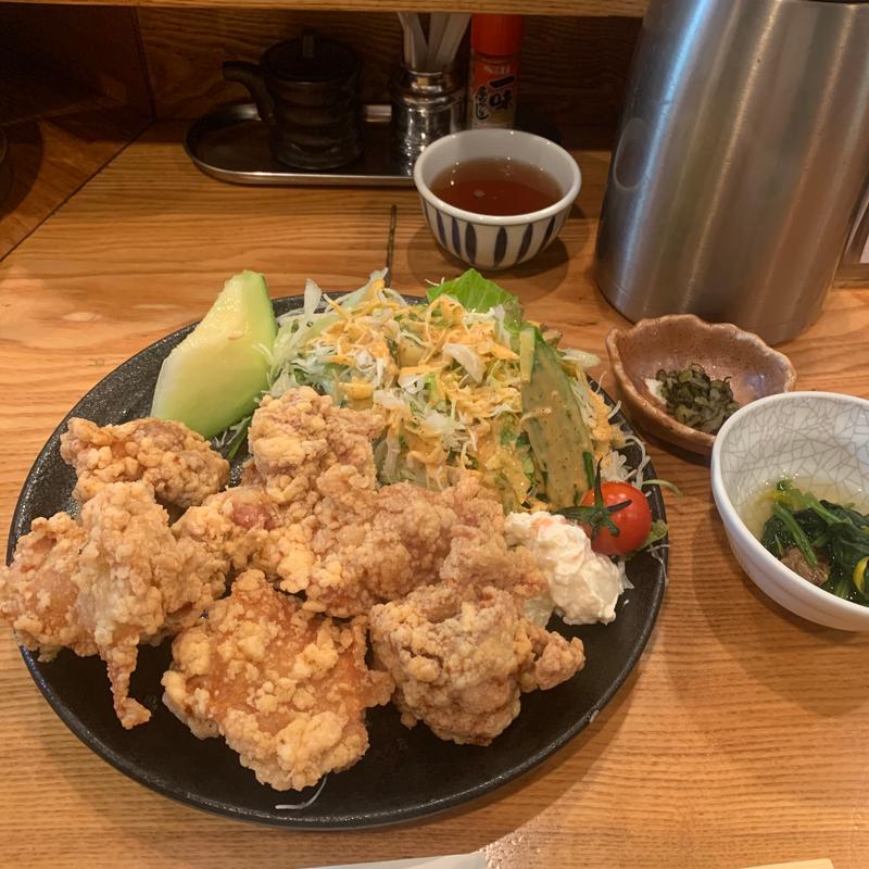 唐揚げ定食(御食事処 酒処 うえ河)
