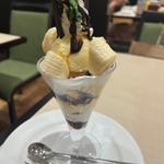 チョコレートパフェ