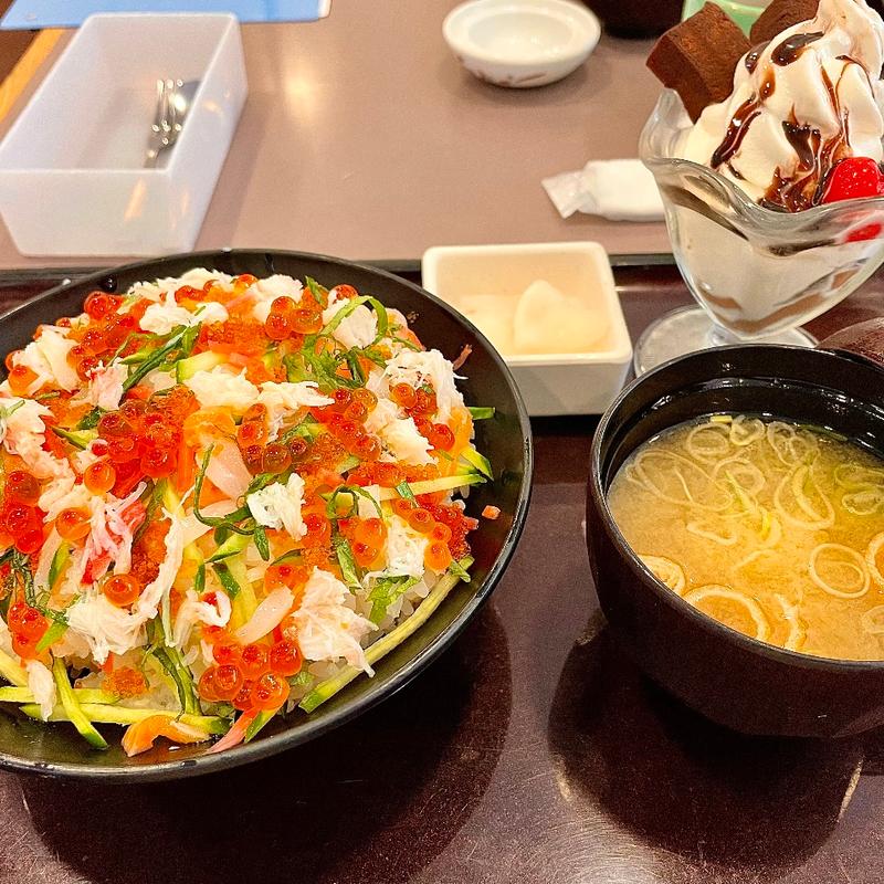 オホーツク丼(北海道生まれ和食処とんでん 狭山店)