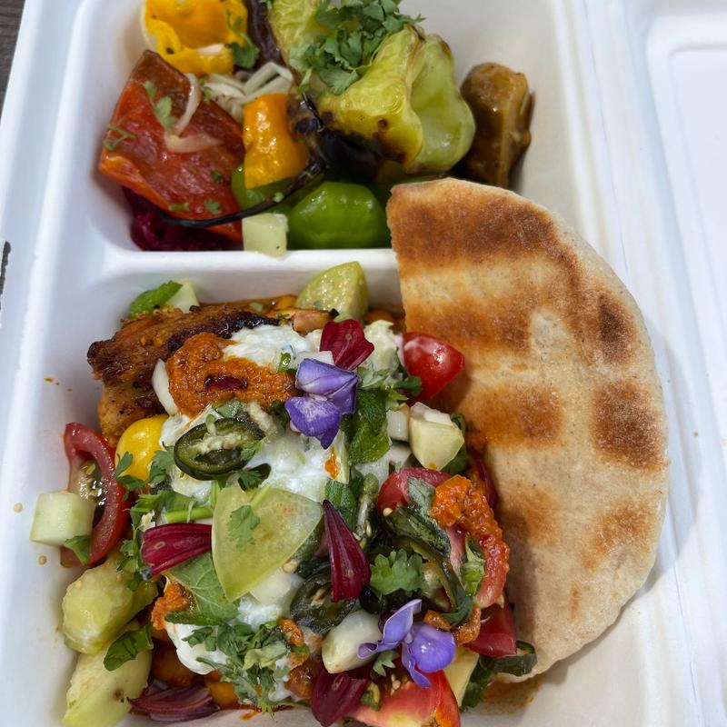 チキンタンドリーバーベキューボックス(Tanigawa Coffee Roastery & Guest House)