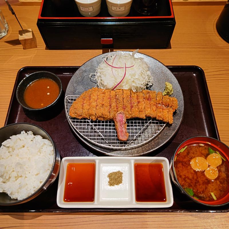 牛ロースかつ膳(牛カツ京都勝牛 ヨドバシ横浜店)