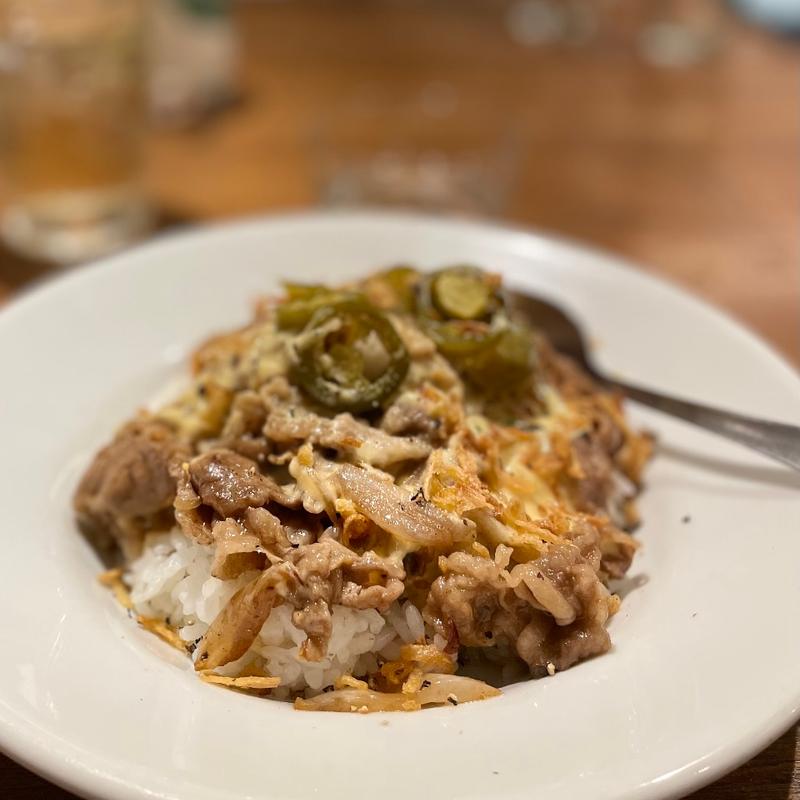 フィリーチーズステーキオーバーライス(the day east tokyo（ザデイ）)