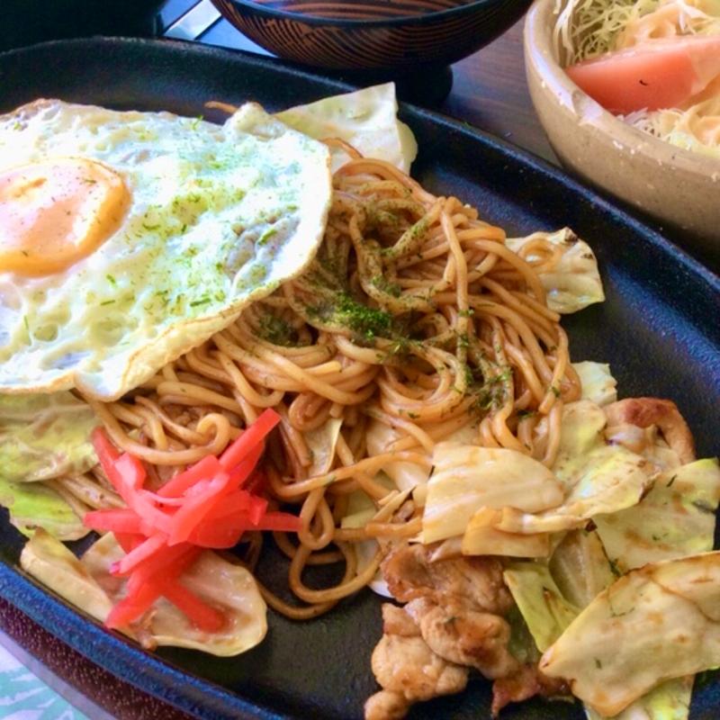 焼きそば定食(洋食レストラン 赤坂)