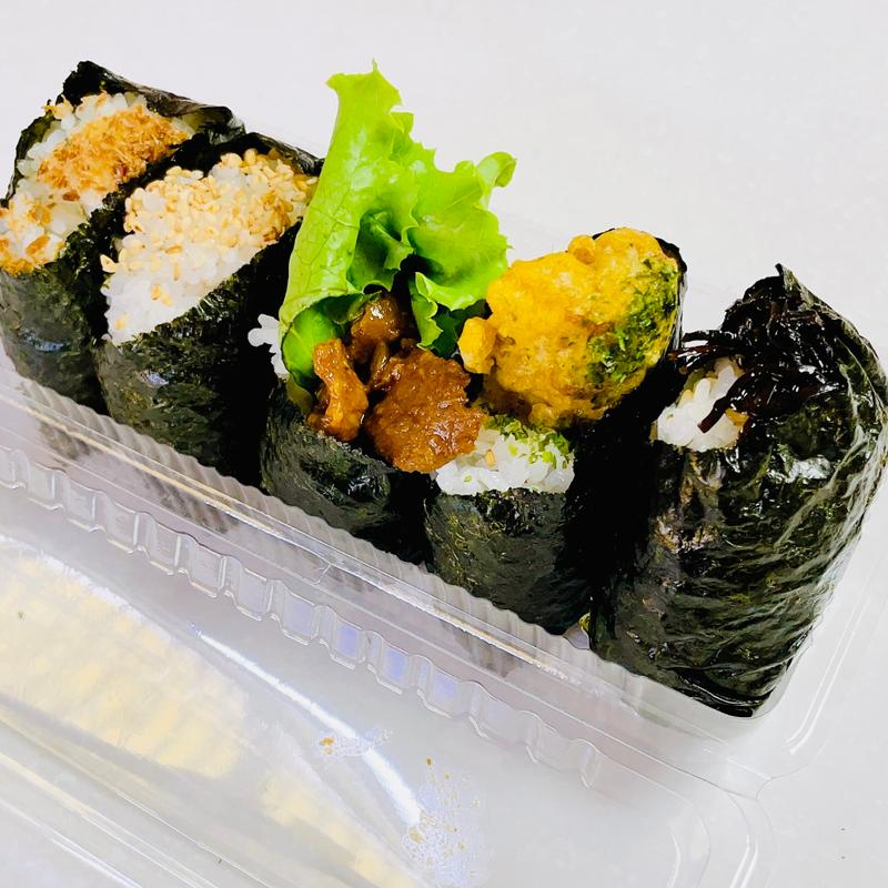 おにぎり　おかか・昆布・大人なチキン・焼肉レタス・ちく天カレー(おにぎり小島米店 1号店)