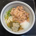 冷やし肉ぶっかけうどん（並）(おにやんま 新橋店)