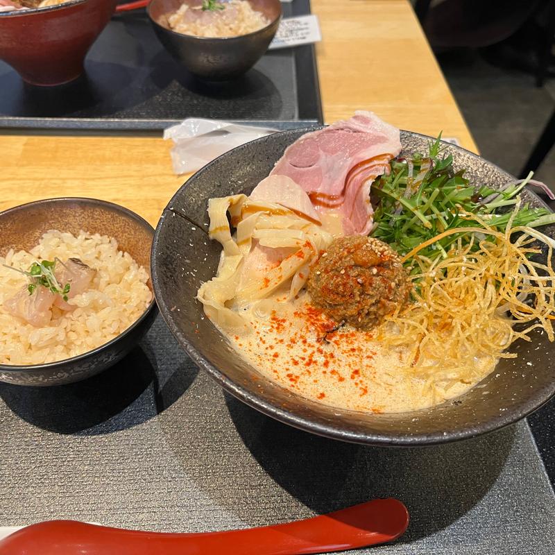 (鯛担麺専門店 抱きしめ鯛)