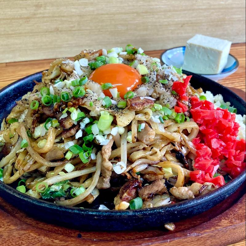 やきそば 並 卵黄入り(やきそば 頂)