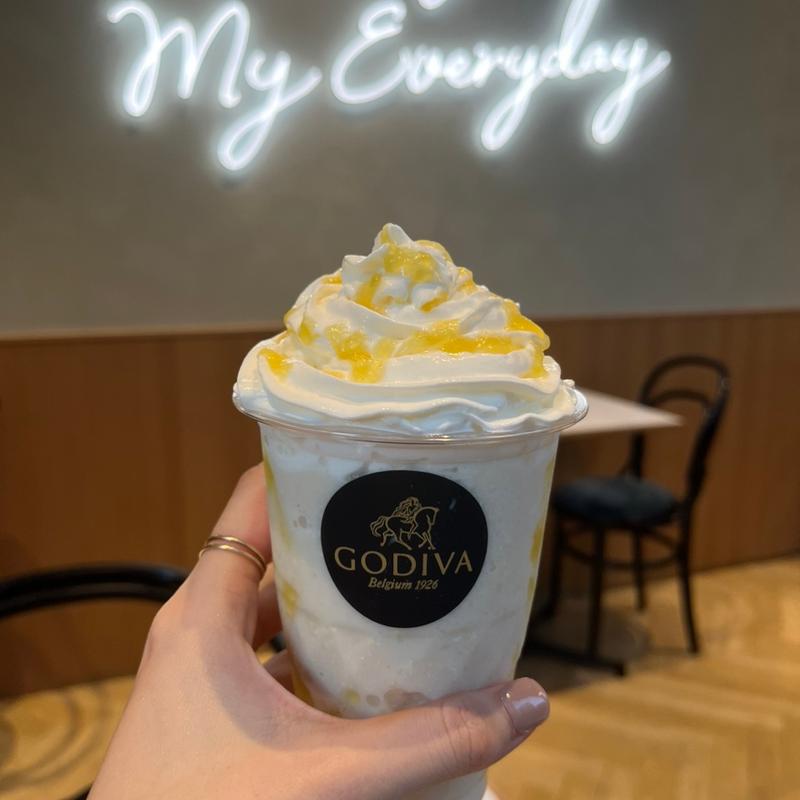 パイナップル＆ココナッツ ショコリキサー(GODIVA cafe Hibiya)