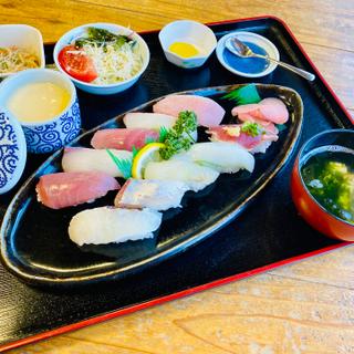 特選にぎり寿司定食(江口蓬莱館 （えぐちほうらいかん）)
